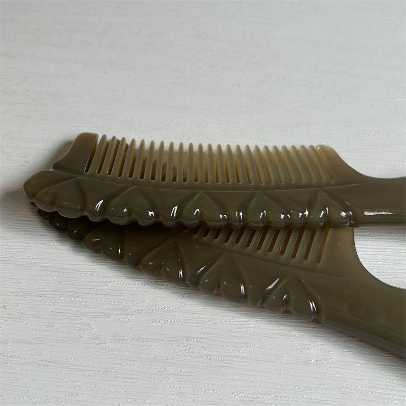 Horn Comb Massage Meridian Thick Handle Hair Comb 20cm Carved Gift Comb quality and texture