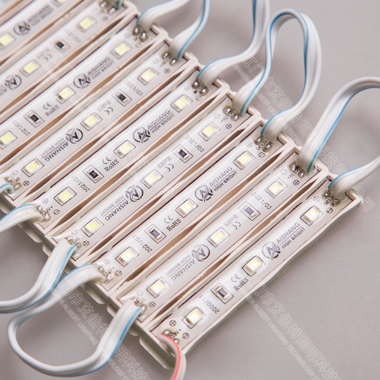 LED epoxy module manufacturer directly supplies 6409/2835 series lightbox, illuminated letter, advertising signage LED modules.