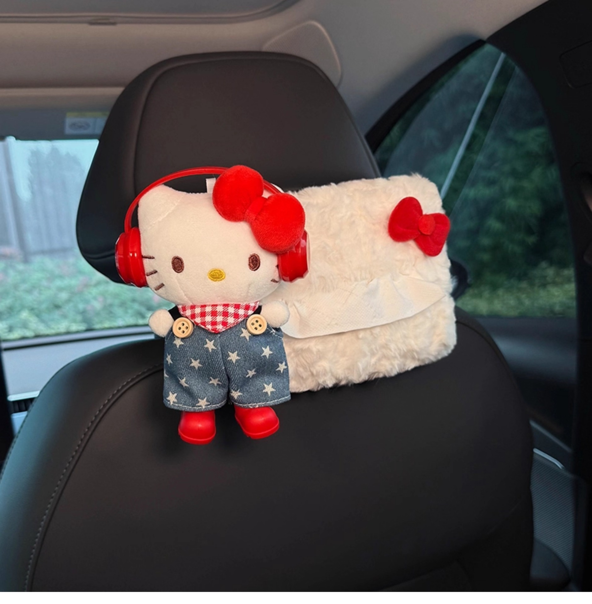 Car Tissue Box, 2026 New Model, Hanging Type for Car Rear Headrest, High-End Style, Popular among Influencers