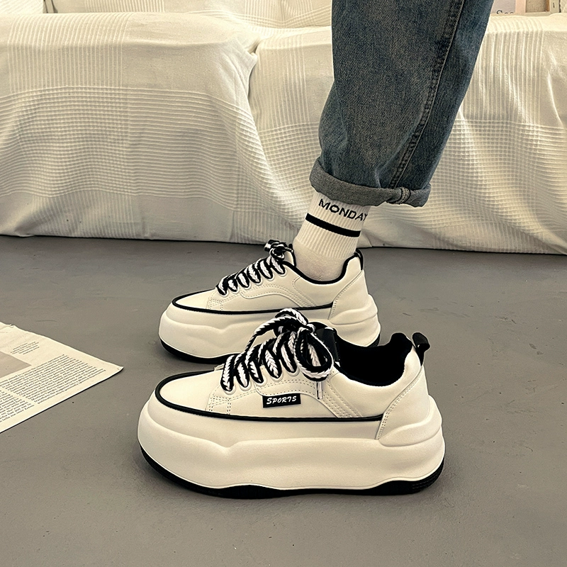 Белые женские туфли на толстой подошве на осень и зиму, повседневные спортивные туфли для папы в гонконгском стиле, новинка 2024, универсальные кроссовки