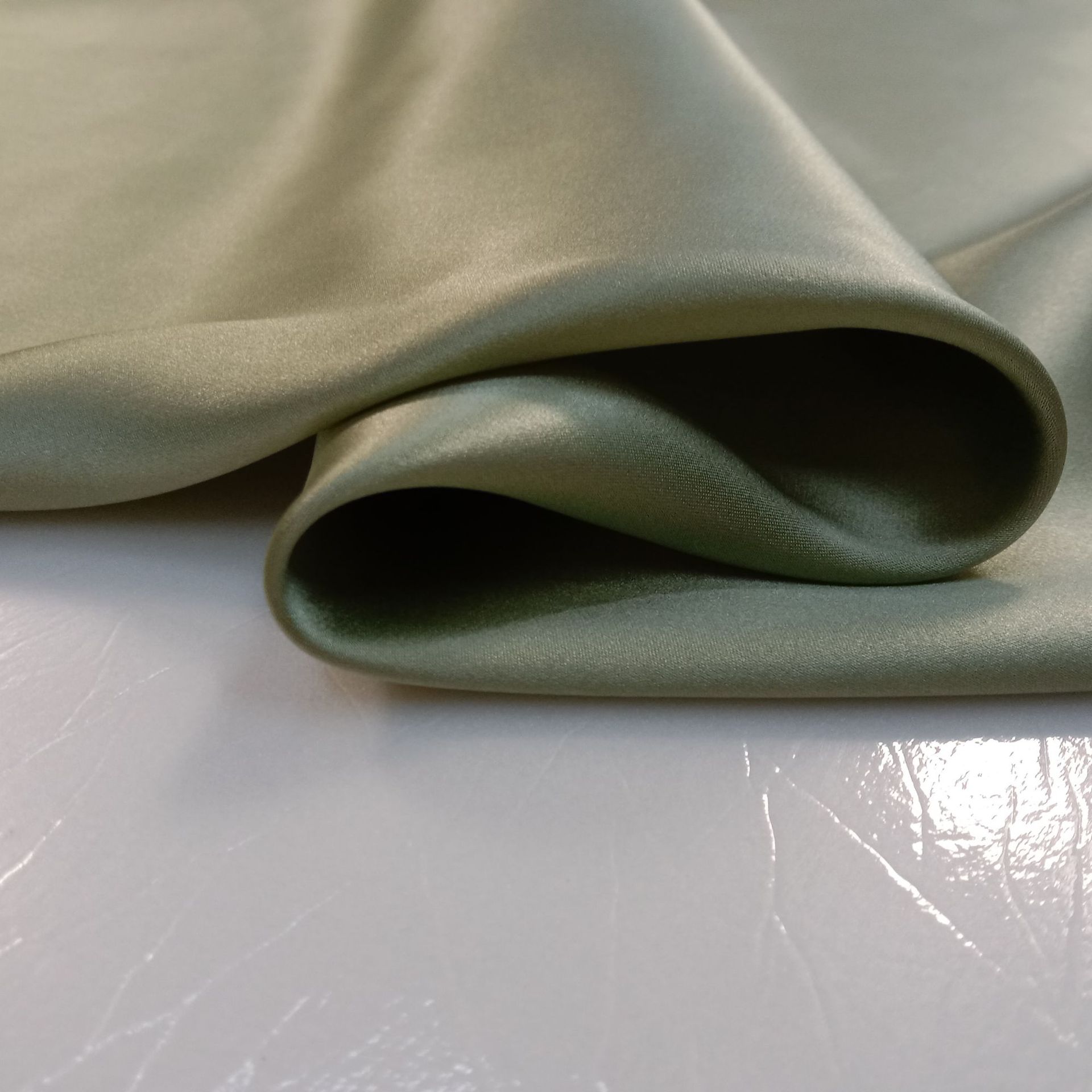 吉弟华都 Silk pijama, sleep mask, bedspread
