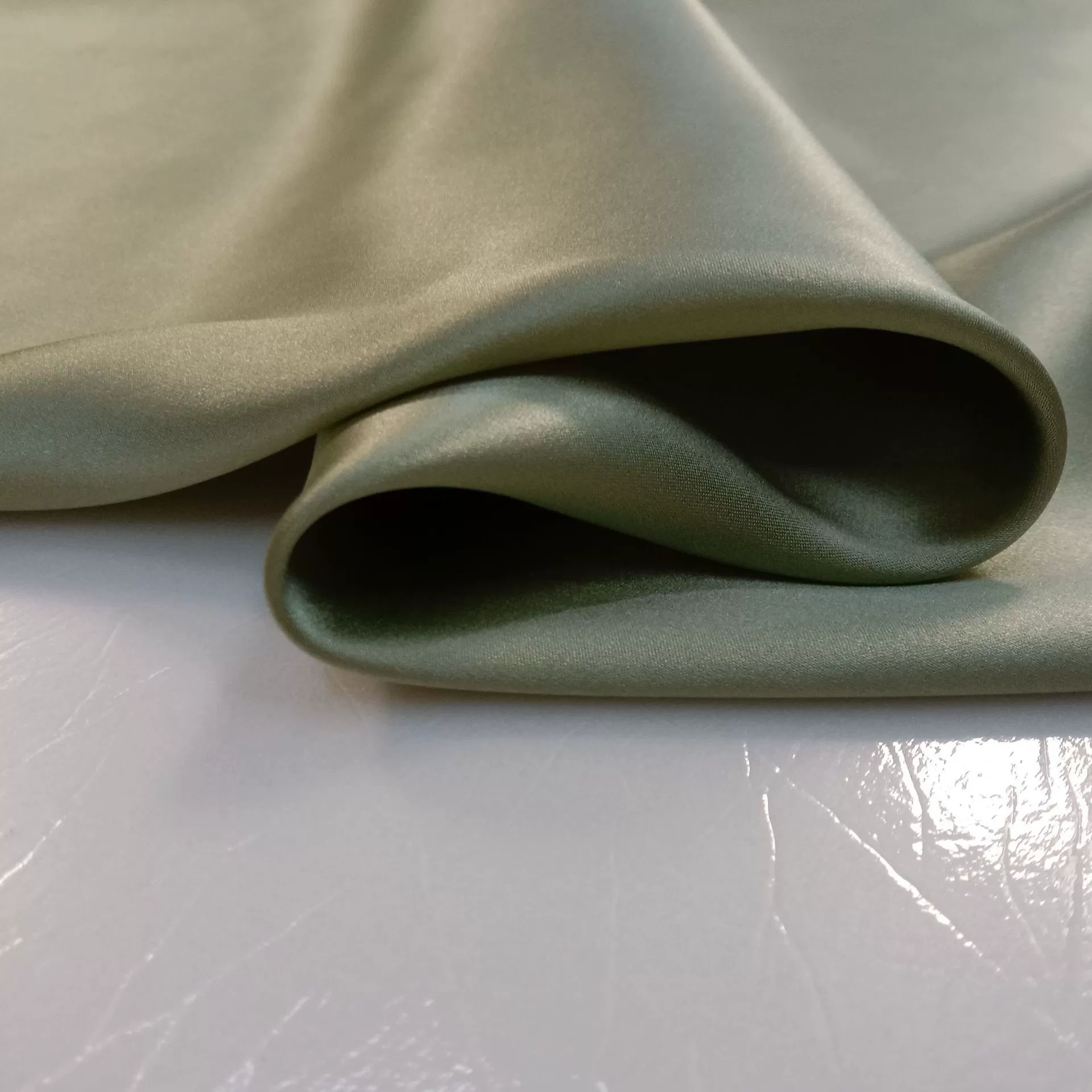 吉弟华都 Silk pijama, sleep mask, bedspread