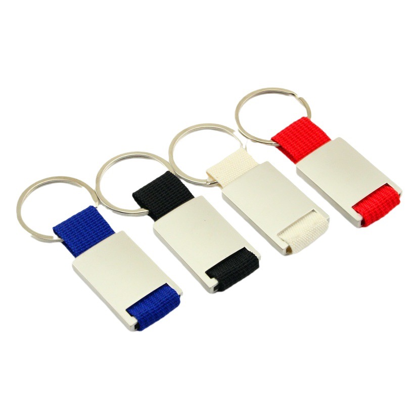 Llavero de cuero con correa metálica y logotipo grabado con láser, colgante para regalo de eventos de automovilismo, llavero grabado