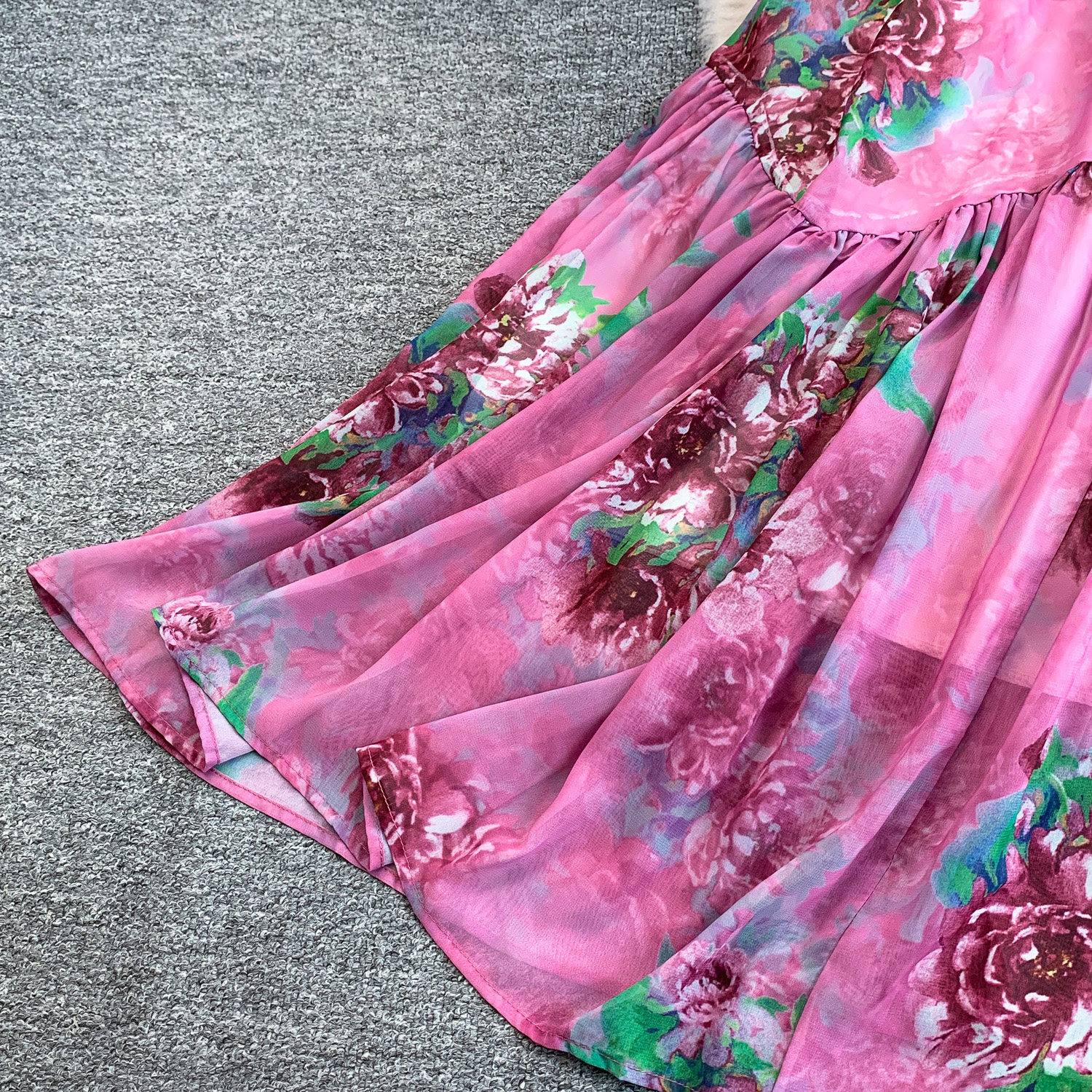 Women's Floral Ruffle Hem Maxi Dress with Puff Sleeves Elegant Romantic Design Flowy Chiffon One Size Fits Most_ecoleips.com