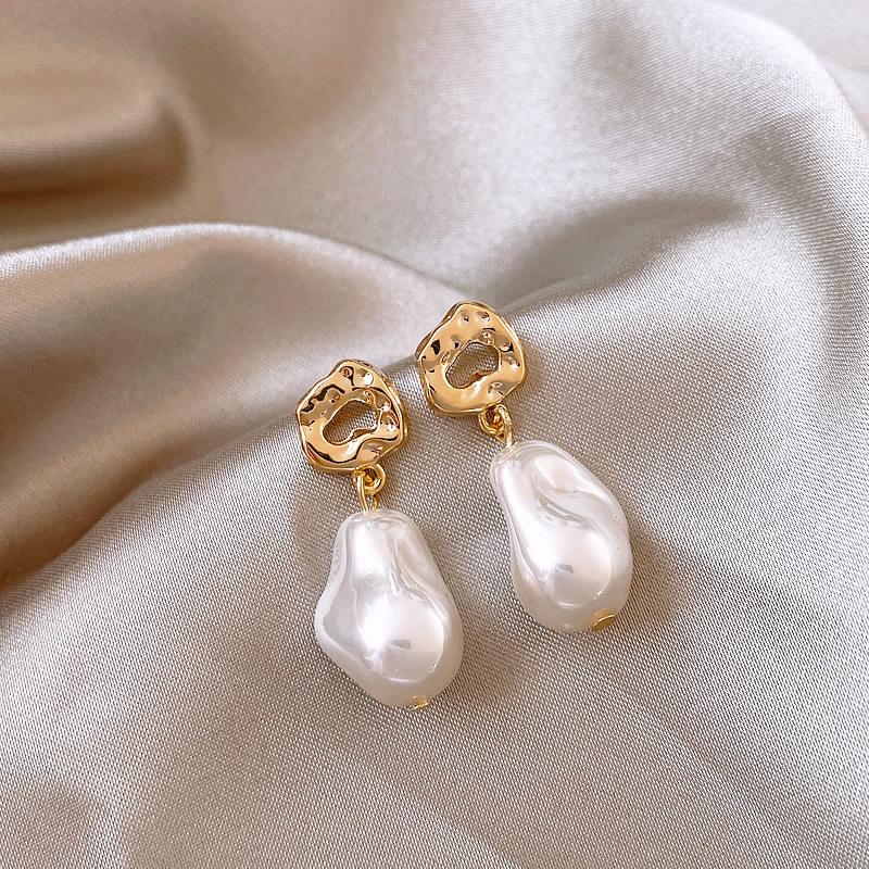 1 Pair Elegant Geometric Plating Inlay Alloy Artificial Pearls Drop Earrings display picture 1