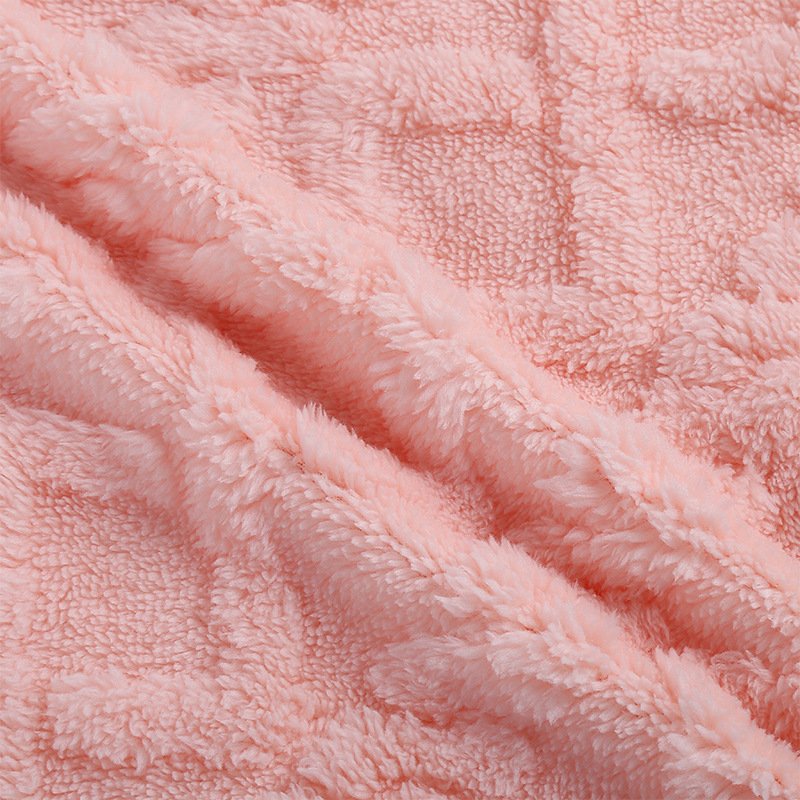 Wholesale of double-sided jacquard diamond-shaped velvet fabric, warp knitted polyester velvet fabric, double-sided comfort-cotton velvet home clothing and blanket fabric detail image 7