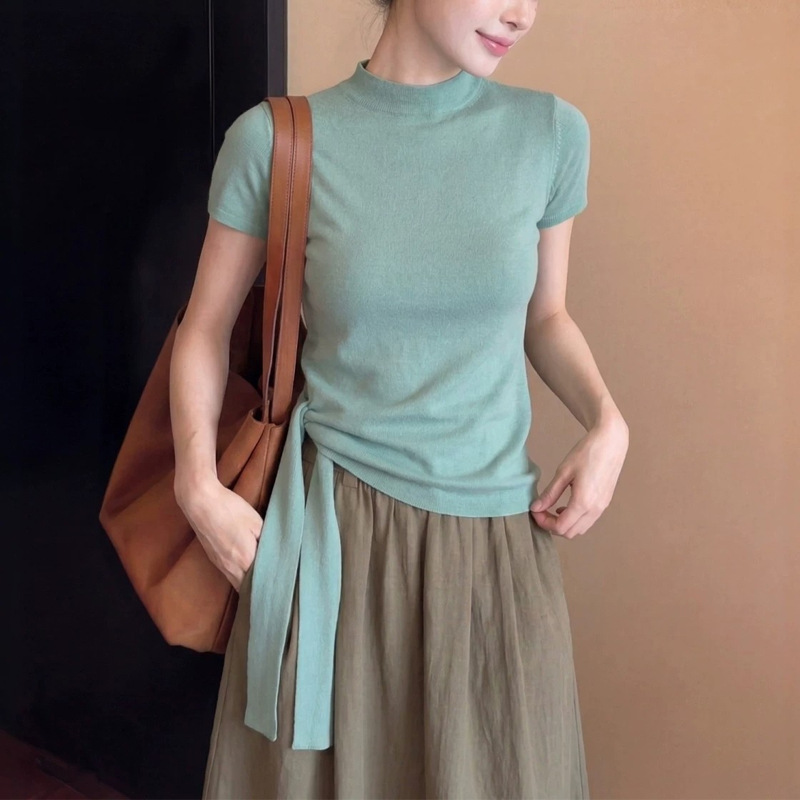 Áo thun nữ cổ tròn tay ngắn dệt kim ren cổ đứng phong cách Hàn Quốc — màu đen, bạc hà xanh chi tiết 4