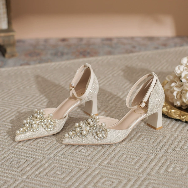 Champagne color