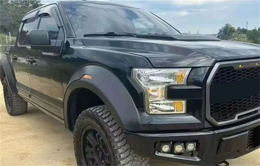 Suitable for Ford F150 2015-2017, wheel arches with reflective markings, widened Raptor pickup truck off-road anti-collision modification