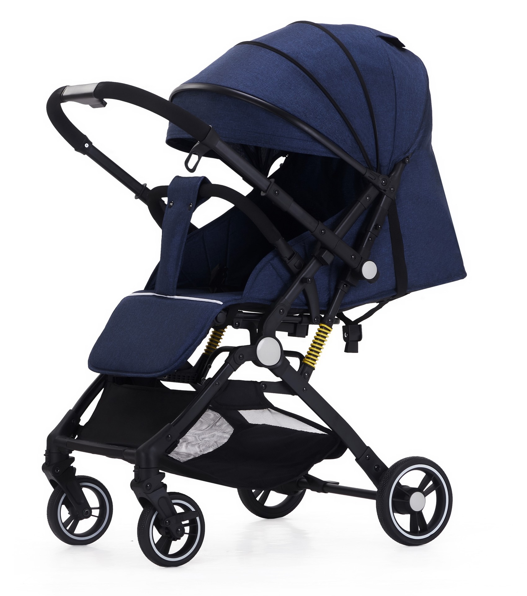 El cochecito de bebé se puede sentar y reclinar. Cochecito de bebé de dos vías, ligero, amortiguador, alto paisaje, un cochecito plegable de tres años con una tecla