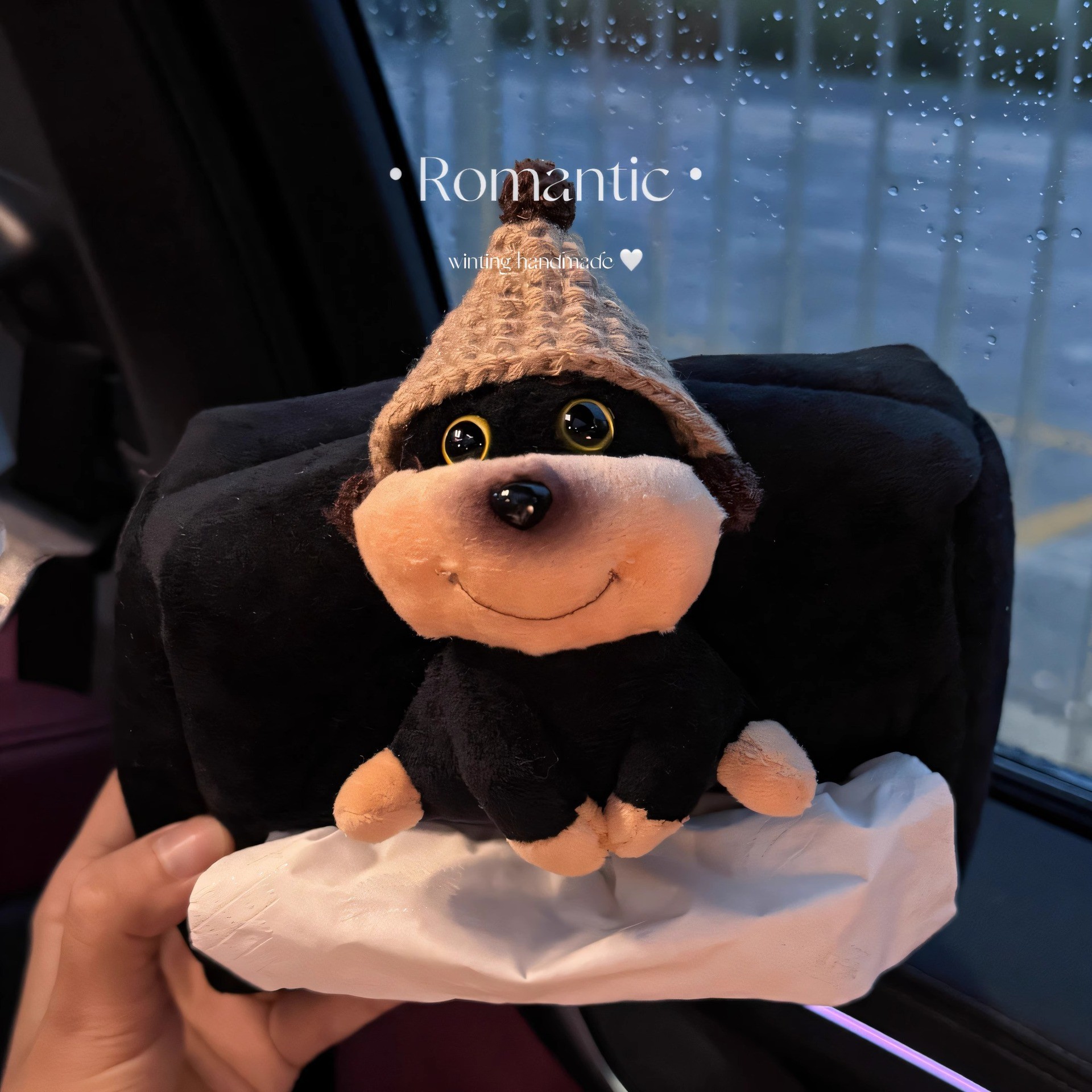 Bee Puppy Creative Car Tissue Box Cute Car Seat Hanging Bag Decoration Girl's Ornaments 2025 New