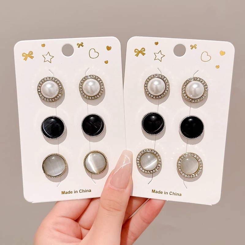 2025 nuevo broche de perla anti-desvanecimiento de moda mujer collar fijo tipo broche de pecho accesorios de ropa