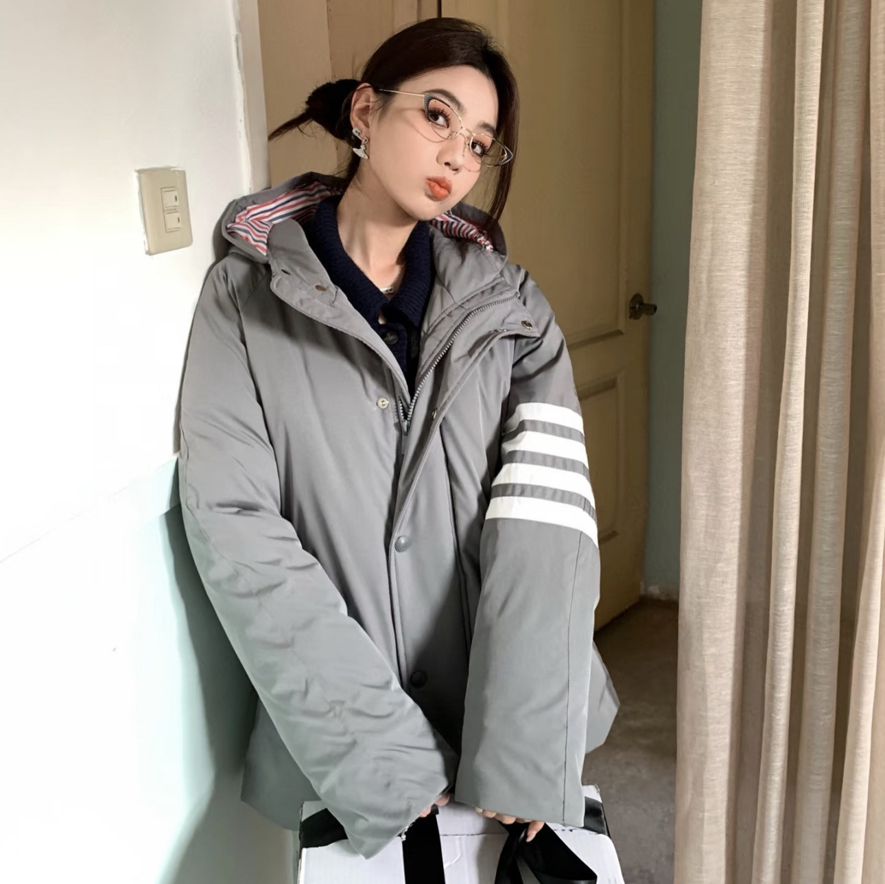 TB 다운 재킷 여성용 하이 엔드 다목적 겨울 새 스타일 두꺼운 따뜻한 한국 스타일 짧은 4 바 재킷 다운 재킷