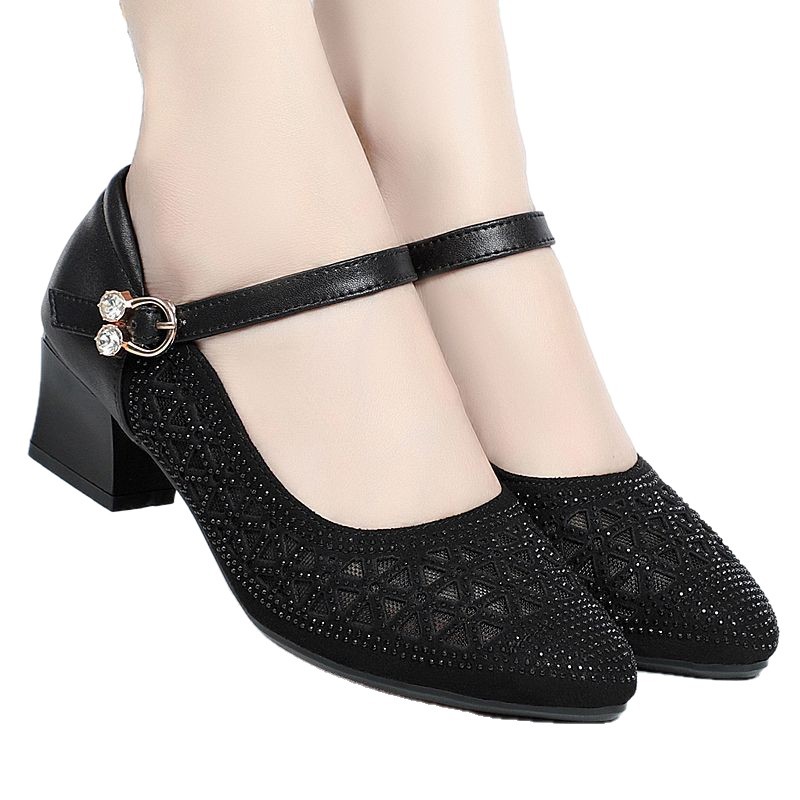 Sandalias de mujer 2026, nuevo modelo, sandalias de tacón alto, sandalias de malla, perforadas, transpirables, zapatos nuevos con suela blanda para mamá image 6