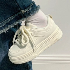 女性用ミルクフフ厚底白靴、春の万能靴、ニッチオリジナル婦人靴、女性用カジュアル身長アップスポーツスニーカー