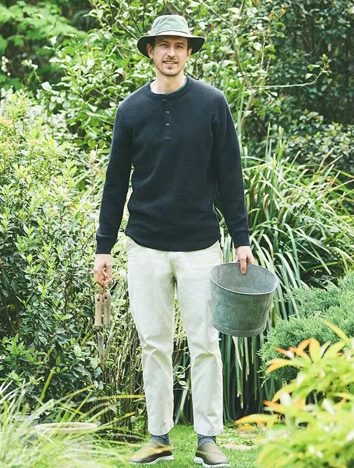 Men's Long Sleeve T-Shirt in Black