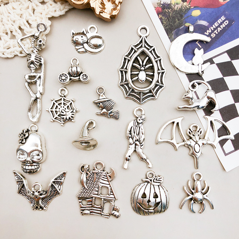 2g Weight 1 Piece Alloy Pumpkin Spider Skull Pendant DIY Jewelry Accessories Keychain Necklace