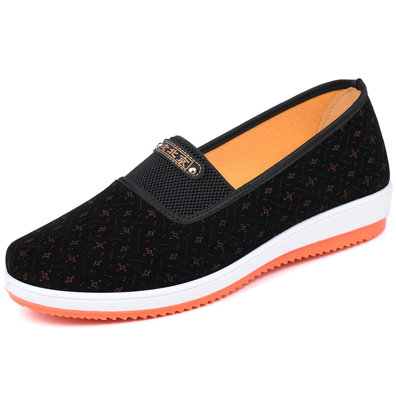 Zapatos viejos de las mujeres de tela de Beijing zapatos de primavera y otoño plana resistente al desgaste casual antideslizante-en los zapatos de la madre de las mujeres zapatos de tela inferior suave