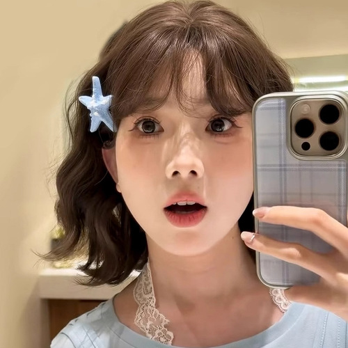 Adorable starfish hair clip with a sweet seaside vacation style, side-swept bangs hair clip, summer sweet girl hair accessory and headpiece