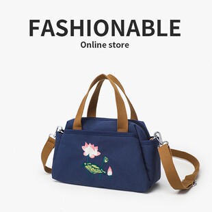 �����L����С������̽������μ�б��Ů�����e������ٴ�С����