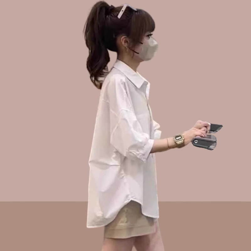 2026 여성 반팔 셔츠, 5부 소매 셔츠, 작은 체형에도 잘 어울리는 슬림핏, 살을 가려주는 상의, 인기 여성복 반팔 흰색 셔츠