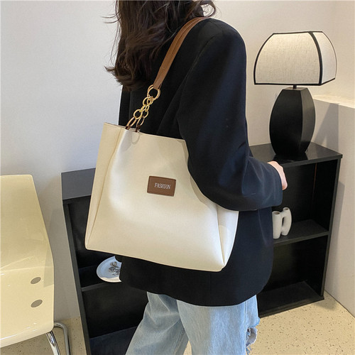 Atmospheric commuting fashion this year's popular handbag  spring and summer new make-up bag simple shoulder tote bag