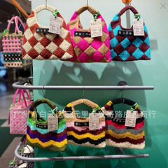 23 新しい M ファミリーの同じスタイルのウールバッグクラシック菱形ハンドバッグ市松バッグ秋と冬の手作りかぎ針編みバッグ