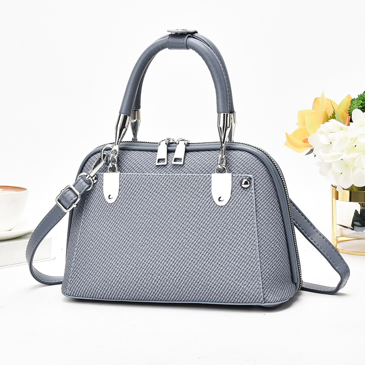 Bolso de lujo ligero para mujer 2025 nuevo bolso de hombro para viajero de gran capacidad bolso de mano