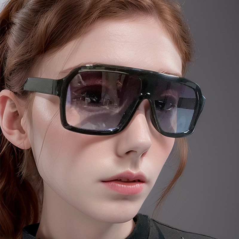 Nuevo espejo de sapo cuadrado de marco grande retro europeo y americano para hombres y mujeres, piloto de nicho de vanguardia, gafas de sol al aire libre simples