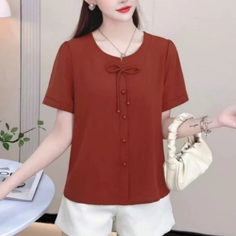 2025 новый летний стиль для женщин среднего и старшего возраста: модная блузка с круглым вырезом и бантом, облегающая шифоновая рубашка с коротким рукавом для мам