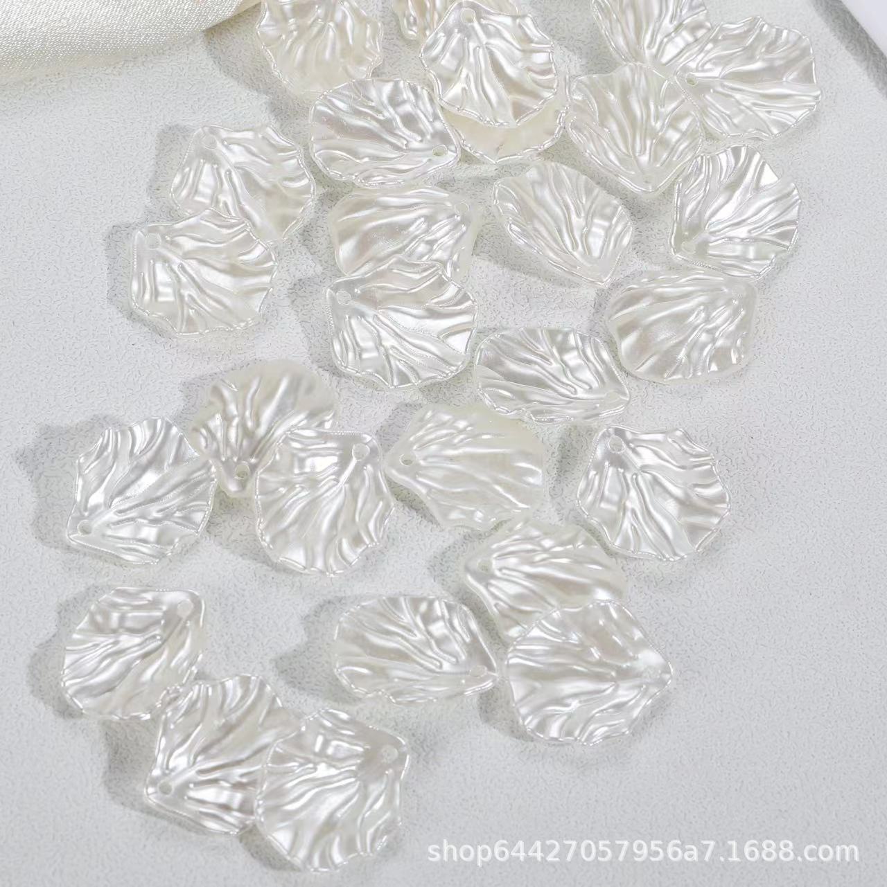 Patrón de porcelana blanca / colorado / perlada versátil col hojas diy cuentas cadenas de teléfonos móviles pulseras colgante accesorios de cadena