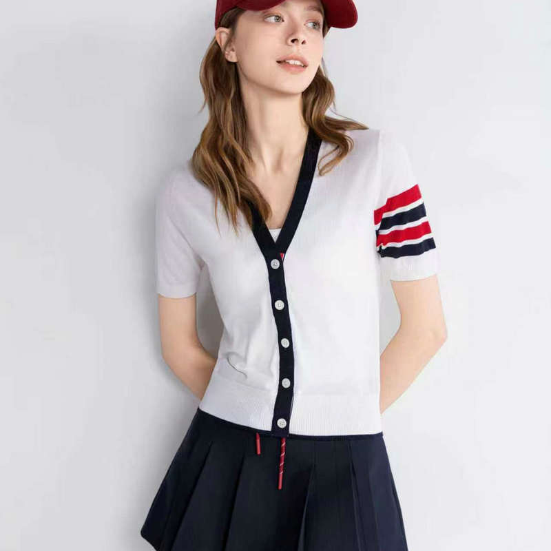 26 Spring and Summer New Tb College Style Contrasting Color V Neck Short-Sleeved Knitted Cardigan with Tennis Racket Silk Wool Top for Women 26 Spring and Summer New Tb College Style Contrasting Color V Neck Short-Sleeved Knitted Cardigan with Tennis Racket Silk Wool Top for Women
