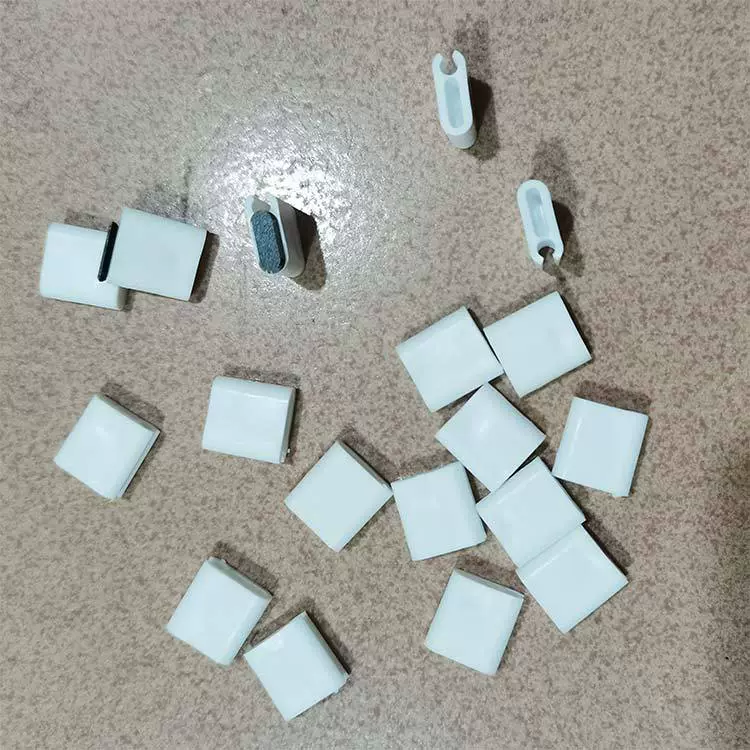 В наличии Заводская зарядная вилка Type-C небольшие аксессуары установка Пылезащитная заглушка для хранения сувениров артефакт устройство защиты от потери