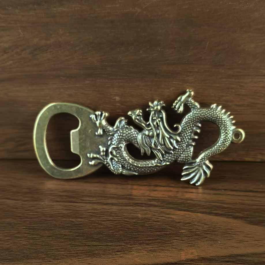 새로운 스타일 황동 비행 용 병따개 창의적인 열쇠 고리 다기능 병따개 열쇠 고리 개인화 도매