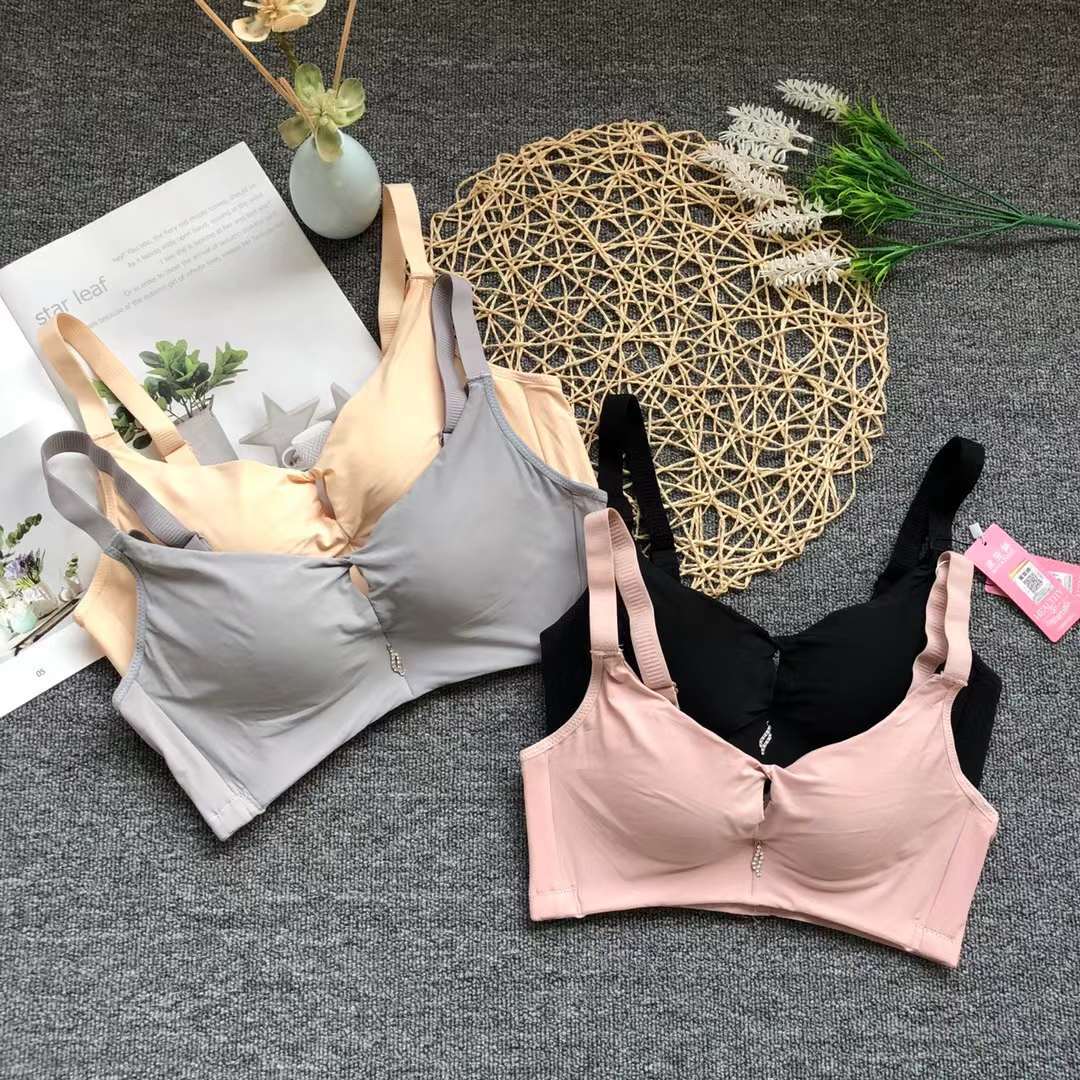 Nuevo Sudeste Asiático brillante ropa interior sin costuras medio grueso de alta calidad se reunieron multi-color multi-tamaño sujetador inalámbrico al por mayor