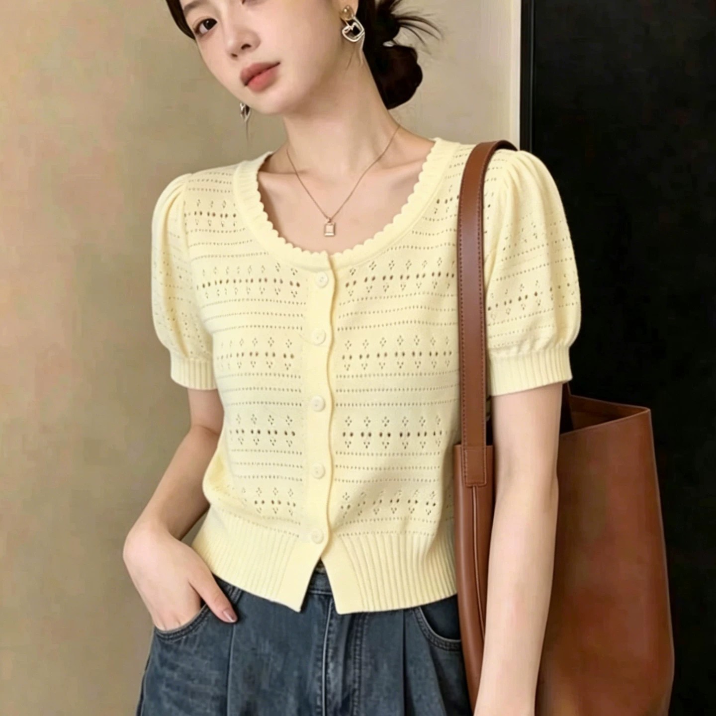 French-Style Chic Youthful Yellow Short-Sleeve Knit Cardigan for Women, 2026 Summer New Fashion, Stylish and Unique Short Top