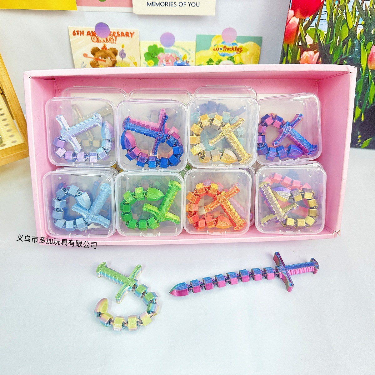 B juguete de impresión 3D de látigo de espada deformable estilo explosivo divertido juguete de descompresión juguete educativo pequeño libro rojo estilo caliente