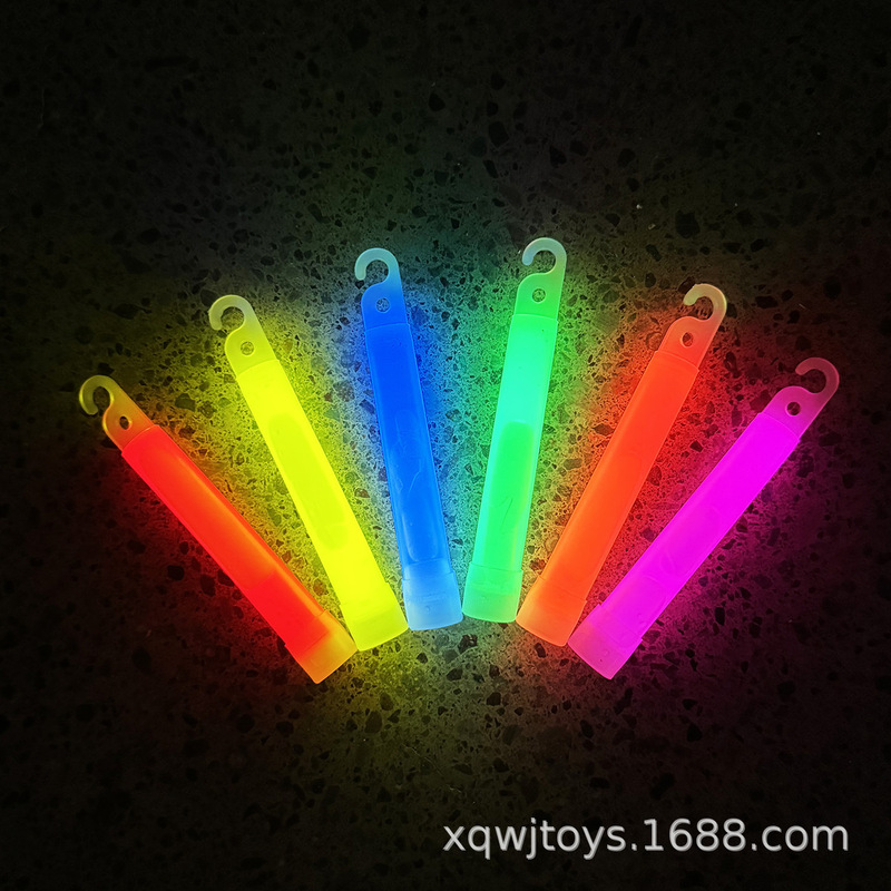 Glow stick 4 inch round glow stick 4 inch chemical disposable cold light source with hook product hook stick fluorescent lighting