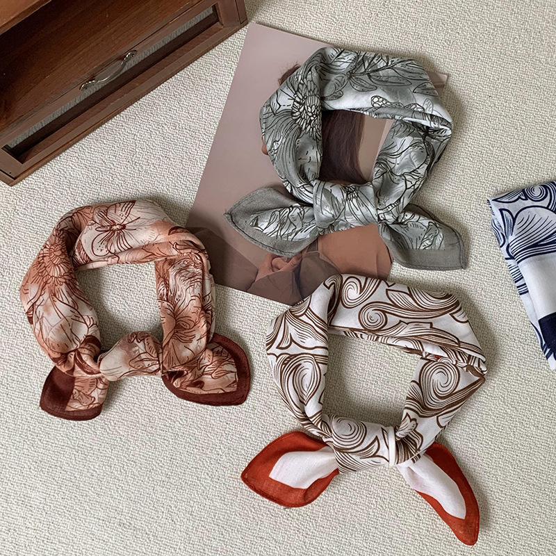 Bufandas de seda cuadrada alta sensación 2025 nueva flor de anacaju imitación bufandas de seda correa de cabello bufandas bufandas al por mayor