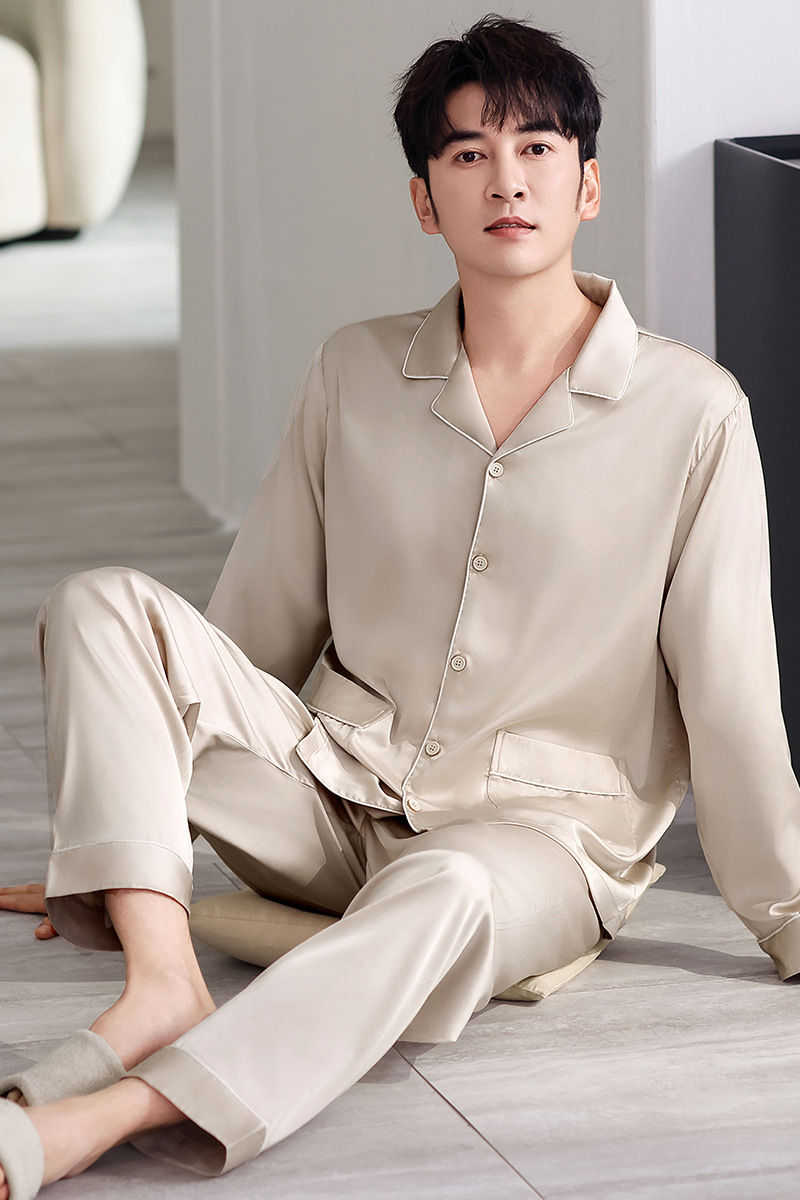 01Q1092 남성