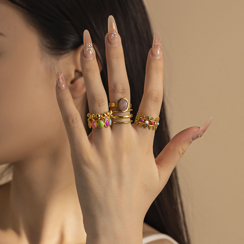 Anillo de acero inoxidable retro transfronterizo no se desvanece goteo de aceite de alto nivel de viento 18k oro acero de titanio mujer chapado en oro