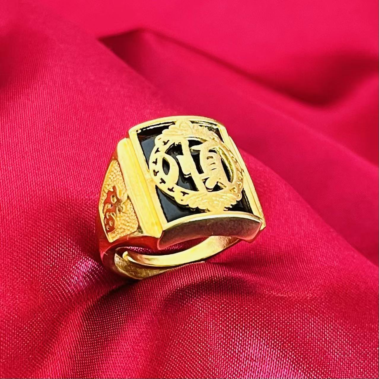 黄銅の金メッキの福の金儲けの指輪の男性の多種類の車の花は宝の蛇口の関公の戒子の金メッキの指輪を招きます。