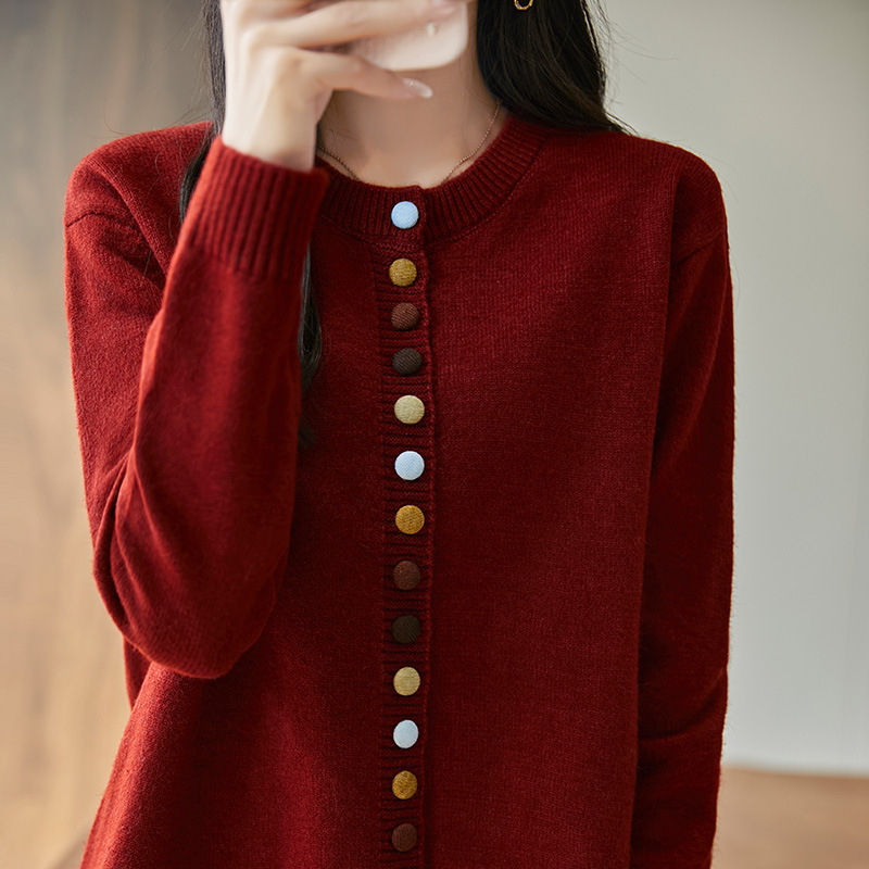Autumn and Winter 2024 New Knitwear Jacket Round Neck Color Button Placket Jacket Artistic Loose Women's Outer Top