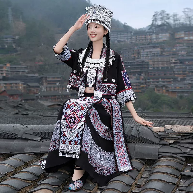 Новый этнический костюм Miao, женский комплект, костюм меньшинств для взрослых, древнее село Миао Юньнань, наряд для путешествий, фотографии, танцевального выступления.