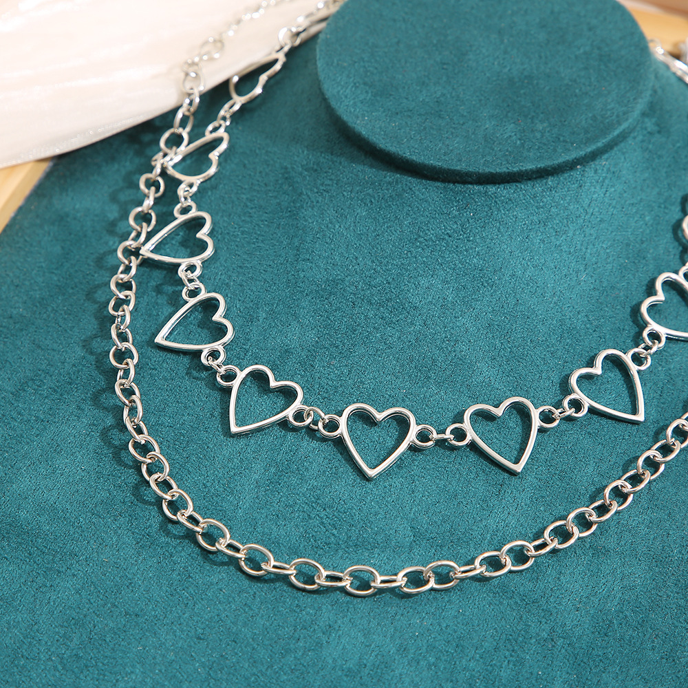 Women's Vintage Style Simple Style Geometric Heart Alloy Choker Plating display picture 5