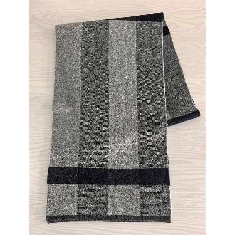 W022 light gray blue