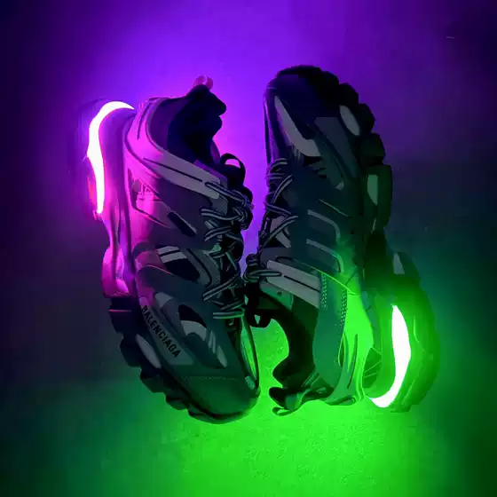 Ok Paris Track3 Generation Dad Shoes Led Lights Colorful Luminous Thick Sole Versatile Wholesale Sports and Leisure Shoes for Men and Women