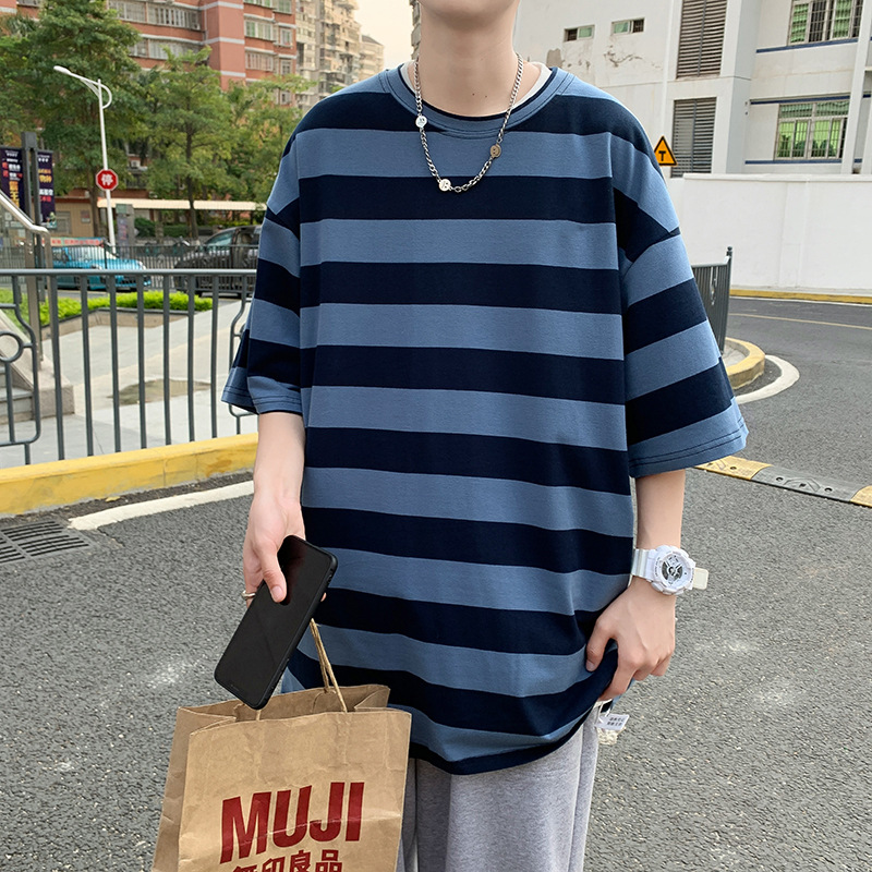 의 대외 무역 홍콩 스타일 스트라이프 반팔 티셔츠 남자의 유행 여름 얇은 반팔 옷 느슨한 티셔츠 탑