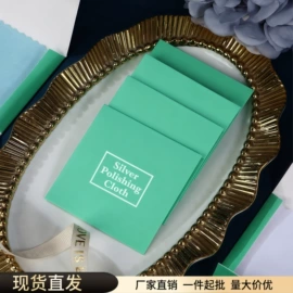 耳钉;耳环;项链