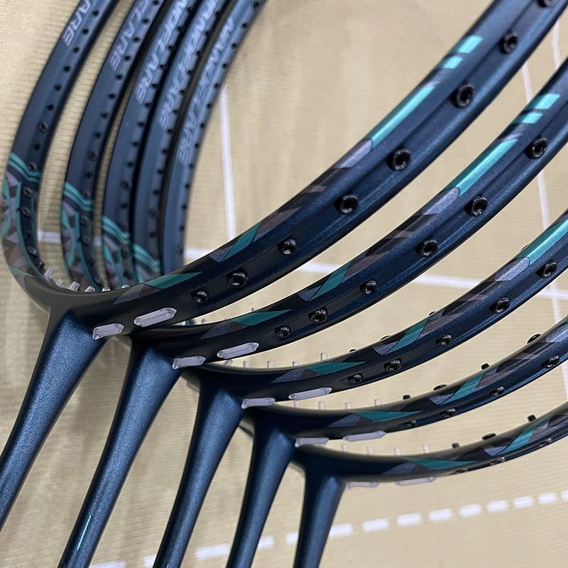 Нестандартная версия света 800pro скорость ракетки для бадминтона атакующего типа 46T вспенивание вторичное формование 4U сверхлегкий